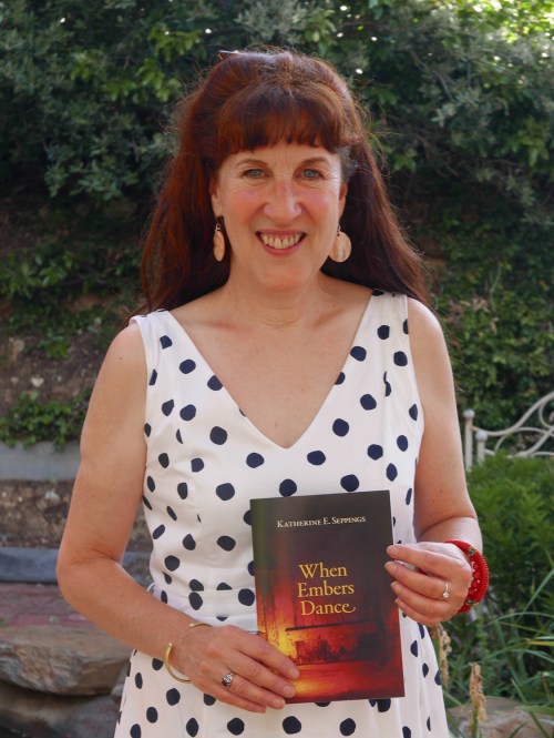Katherine Seppings_When Embers Dance_launch_the Maurocco Bar_Castlemaine_20151129_0096a s